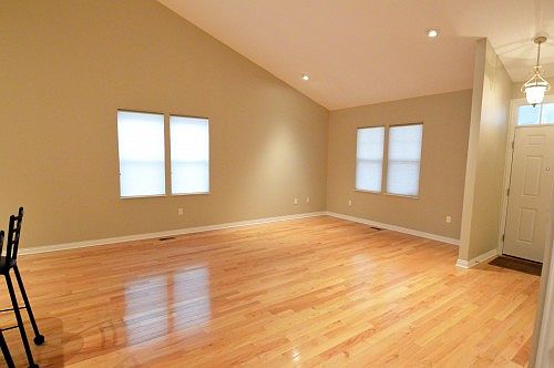 4th image of 3749 Renwick Ln