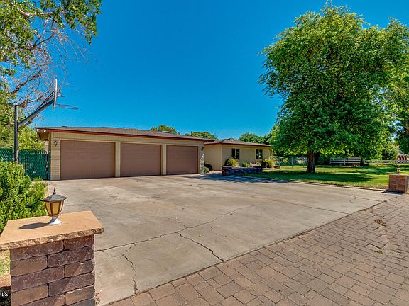 3rd image of 8018 W Acoma Dr