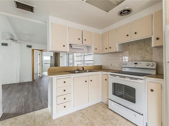 3rd image of 4851 W Gandy Blvd Lot B11l36