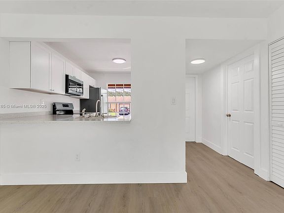 4th image of 9550 W Heather Ln