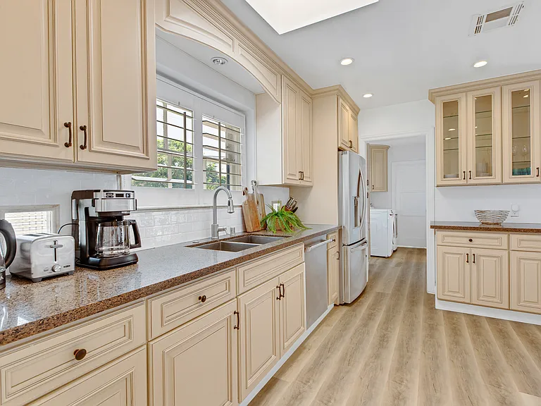 4901 Ethel Ave — Photo 23