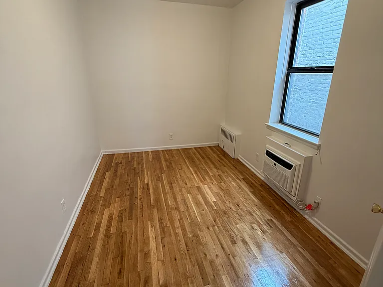 420 E 82nd St #4E — Photo 4