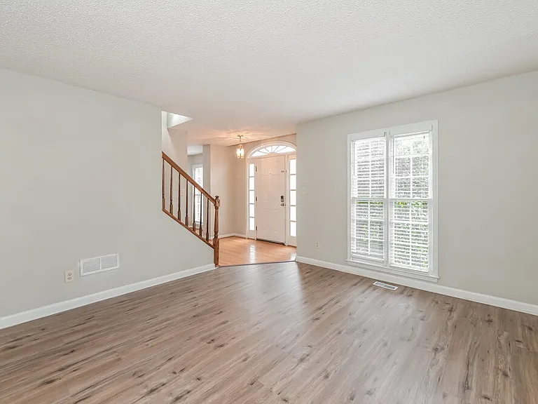 1952 McAdoo Ct SW — Photo 5