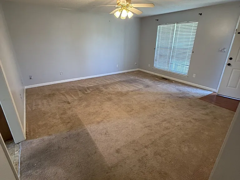 133 Beaver Creek Dr — Photo 2