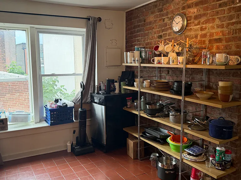 716 N 3rd St #3R — Photo 6