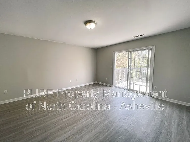 143 Carrion Ln — Photo 4