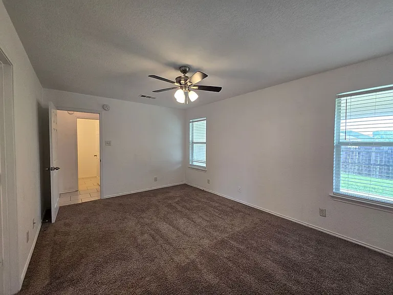3906 Kevin Shaw Dr — Photo 15