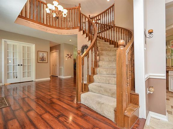 2nd image of 15702 Knoll Lake Dr