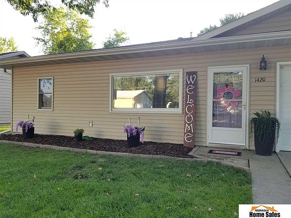2nd image of 1420 N Blackburn Ave