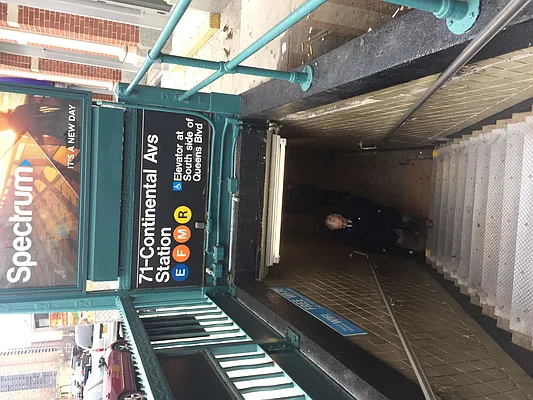 Rented by 18 REALTY | media 9