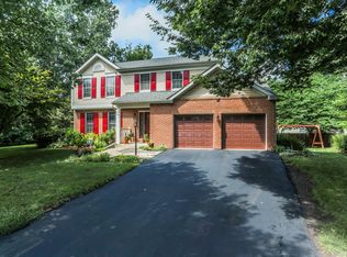 12559 Rock Ridge Rd, Herndon, VA 20170