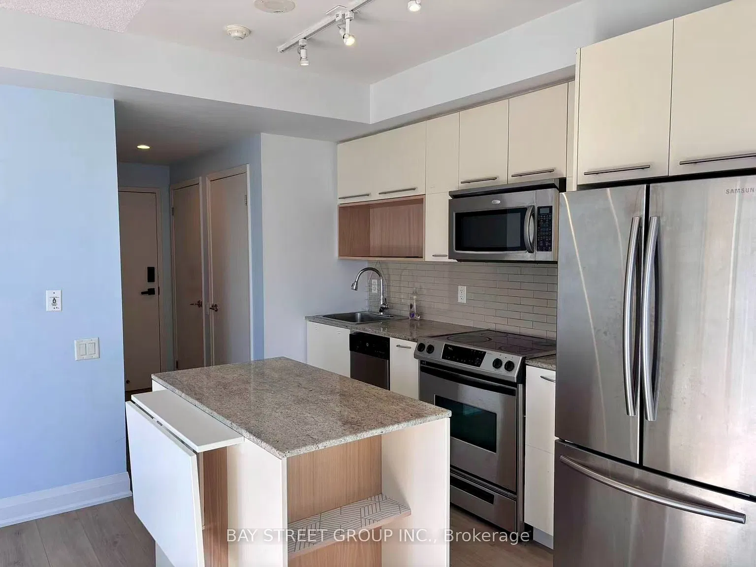 1 bed, $2,350 — Photo 2