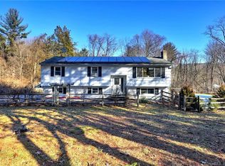 25 Vista Dr, New Milford, CT 06776