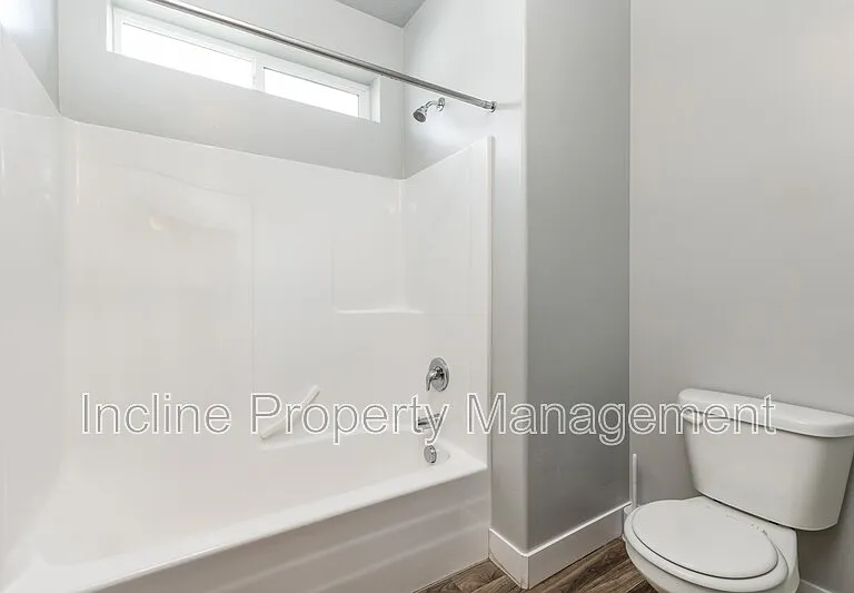654 N Emery Ln — Photo 13