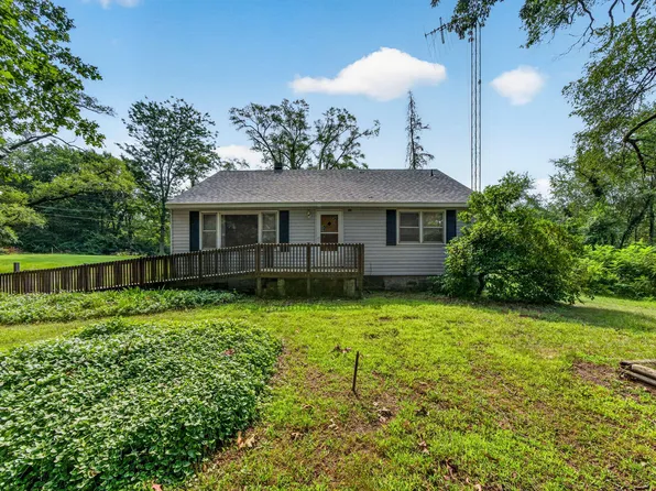 3086 Detroit Rd, Niles, MI 49120
