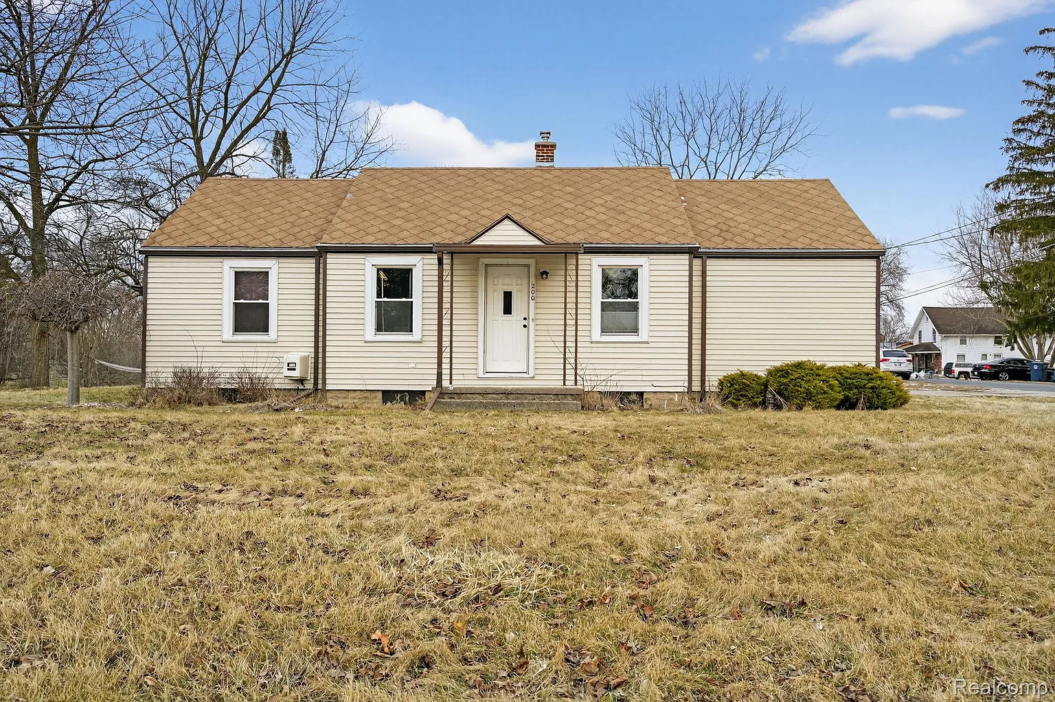 200 N River Rd photo 1