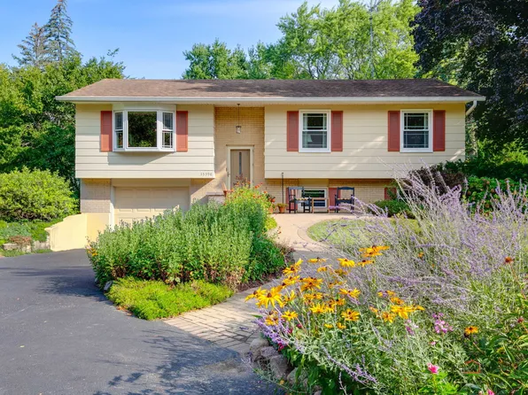 (undisclosed Address), Libertyville, IL 60048