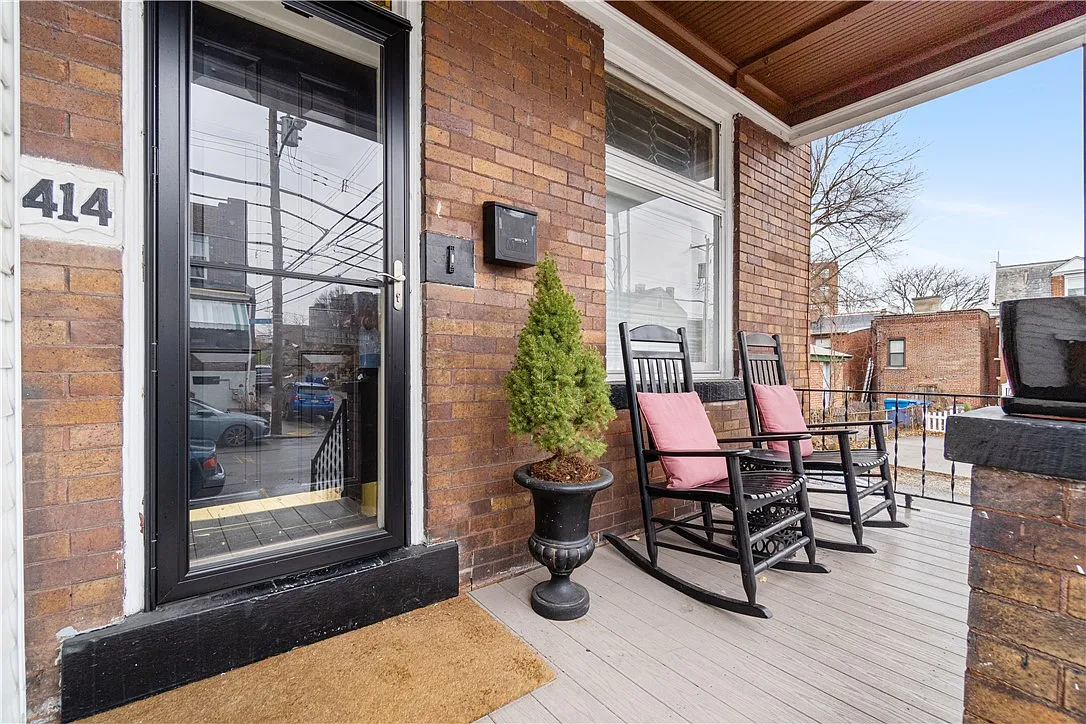 2 bed, 1450 sqft, $2,450 — Photo 2