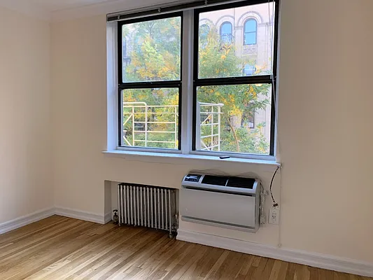 Rented by Corcoran | media 14