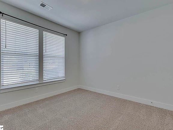3rd image of 103 Shallons Dr