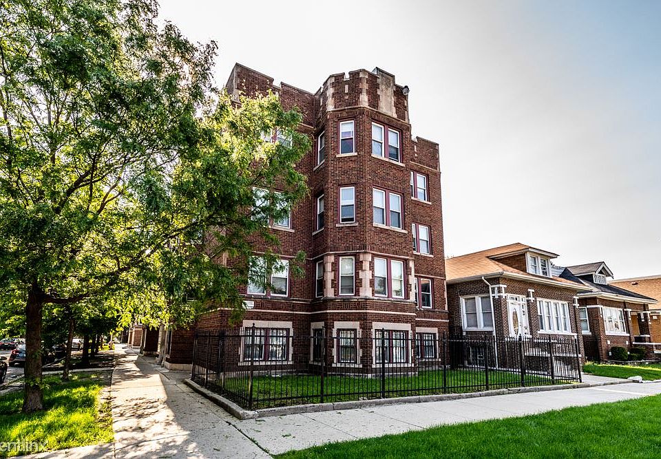 1415 W 80th St Apartments Chicago Exterior_02