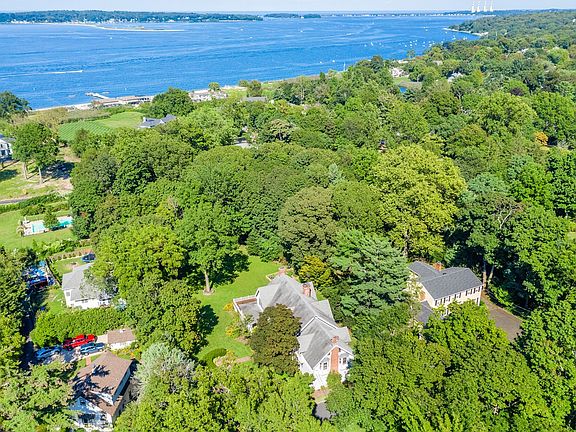 200 Bay & Huntington Bay