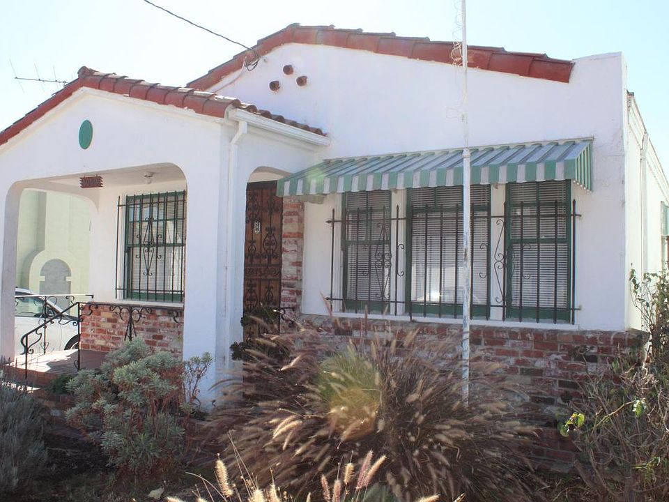 Front of House w/ drought tolerant landscaping