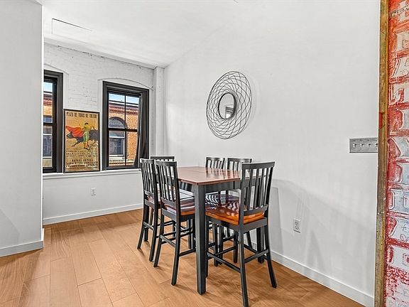 4th image of 346 Congress St #514