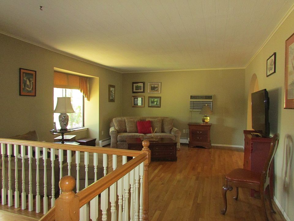 1st image of 356 Nina St