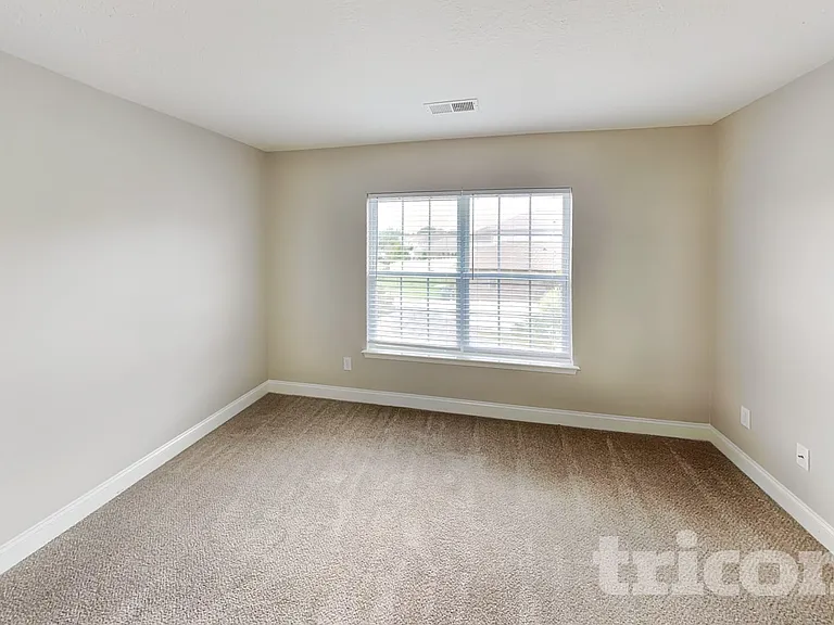 14208 Highland Meadow Rd — Photo 11