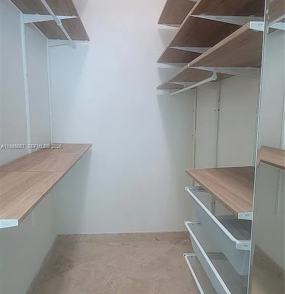 31 SE 5th St #1110 — Photo 15