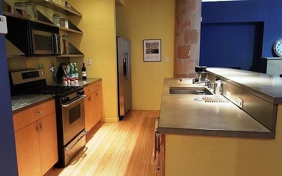 4th image of 120 E Cullerton St APT 204