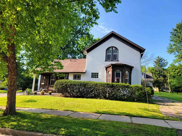 316 E Beacon Ave, New London, WI 54961