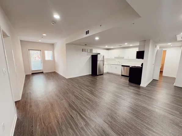 6332 Woodman Ave, Van Nuys, CA