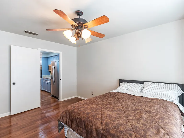 857 Chaucer Dr — Photo 22