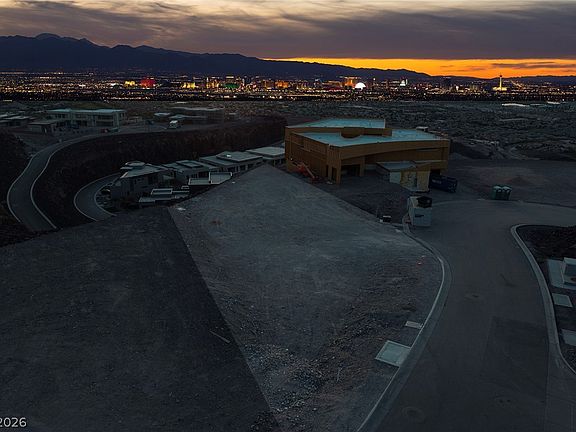 2nd image of 487 Rock Peak Dr