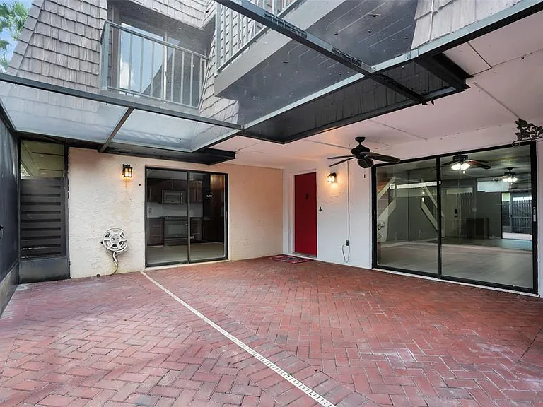 15217 W Pond Woods Dr — Photo 45