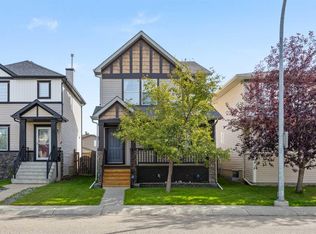 58 W Bridlecrest Mnr SW, Calgary, AB T2Y 4Y2