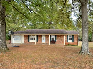 918 City Lake Dr, Russellville, AL 35653