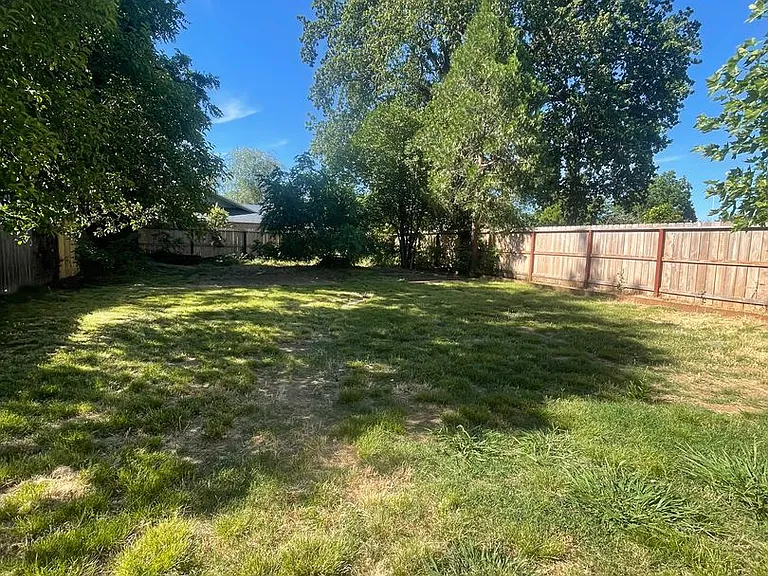 3181 & 3183 Pioneer Ln — Photo 12