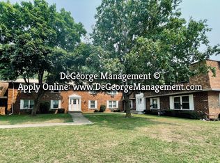 68 Georgetown Dr, Rochester, NY 14617