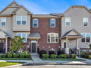 2841 Hartwick Dr #129, Rochester, MI 48307