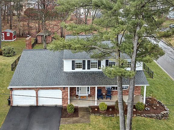 2nd image of 240 Antoinette Dr
