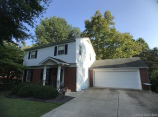 2166 Greenbriar Rd, Leland Grove, IL 62704