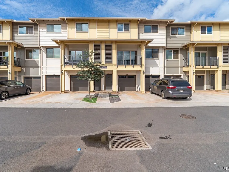 91-3633 Kauluakoko St #310 — Photo 1