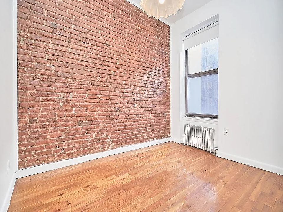 2nd image of 241 W 24th St #4AA
