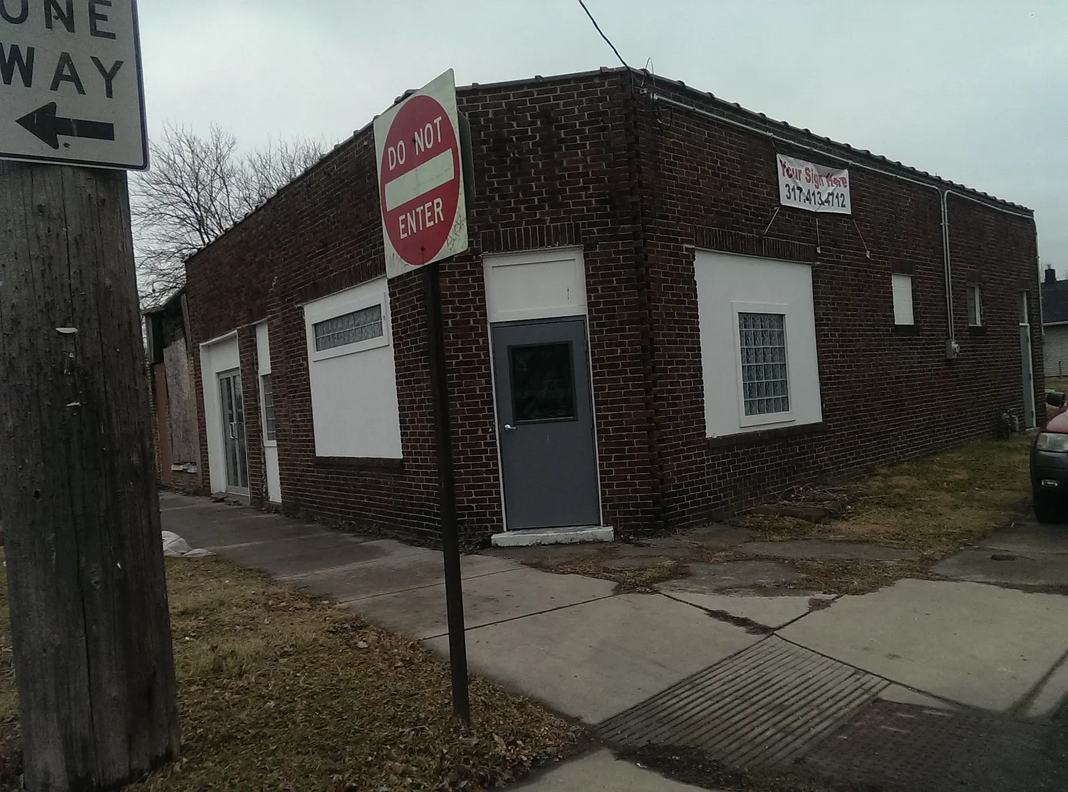 2001 Southeastern Ave photo 1