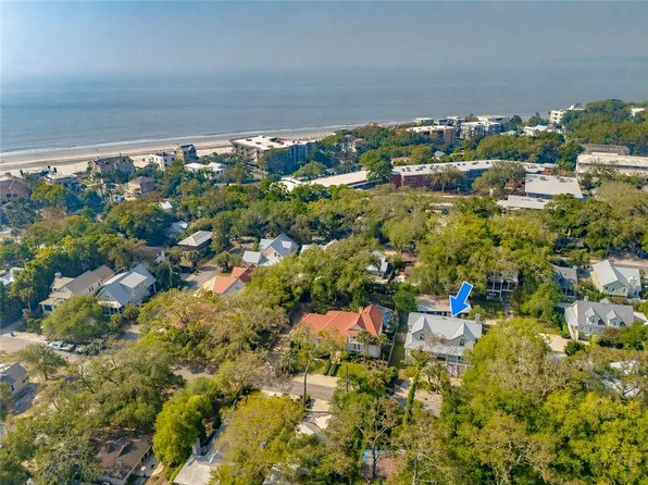 615 Brown Dr, Saint Simons Island, GA 31522