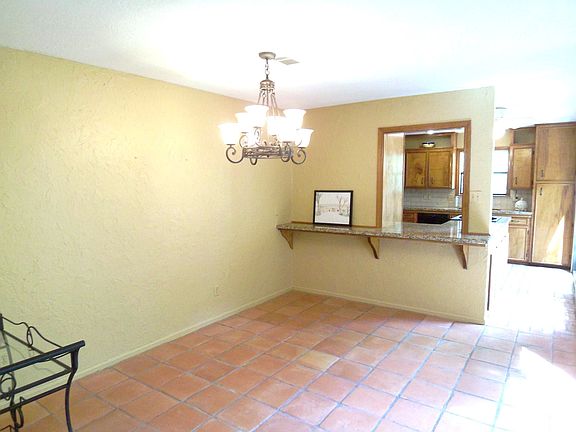 3rd image of 33 Forest Dr