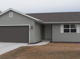 1023 McNish Ct, Sheboygan Falls, WI 53085